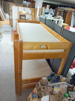 Prodám hezkou palandu z masivu 90 x 200 cm - 3