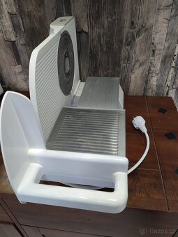 Kráječ elektricky Eta - 3