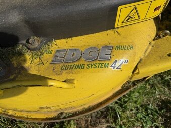 John Deere X 304 - 3