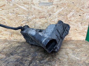 FILTR BOX 2.0 TDI 103KW 3C0129601 - 3
