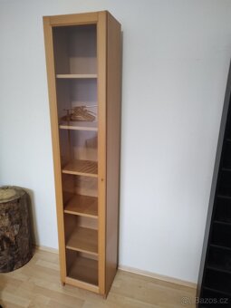 KNIHOVNA OBÝVÁK IKEA 6 POLIC - PC. 7.490,- - 3