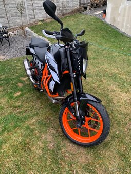KTM Duke 690R - 3