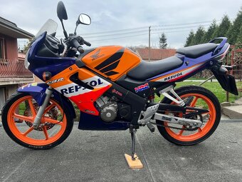 Honda CBR 125 Repsol - 3