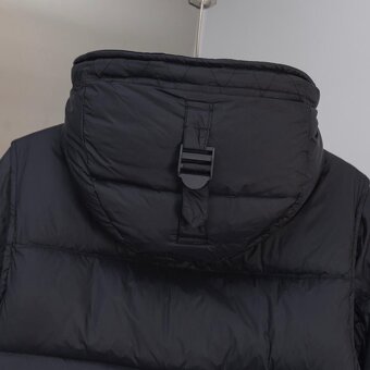 Unisex zimní bunda/vesta značky Burberry vel.XL - 3