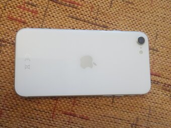 Apple iPhone SE 2020 64 GB - 3