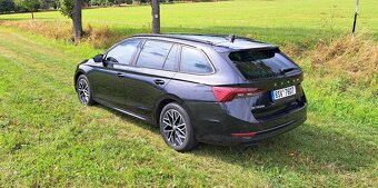 8/2021 Škoda Octavia 4  2,0TDi Black Clever Edition - 3
