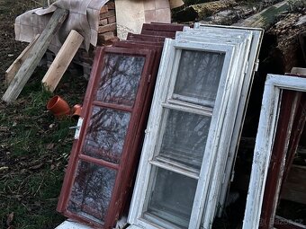 Stará dřevěná dvojitá okna z chalupy 4 ks - 3