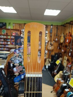 Nabízím starou bulharskou akustickou kytaru - Kyjov - 3