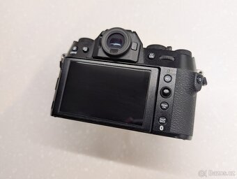 Fujifilm X-T50 černý (tělo) - 3