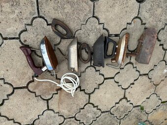 Staré žehličky - 3