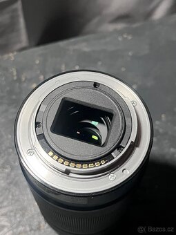 Sony E 55–210mm f/4.5–6.3 OSS - 3