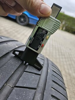 Letní pneu 225/40/R18 - 3