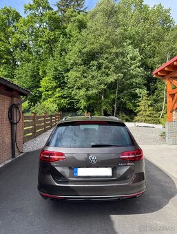 Volkswagen Passat 2.0 TDI, 4x4 - 1.majitel, garážovaný - 3