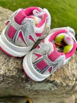 New balance - 3