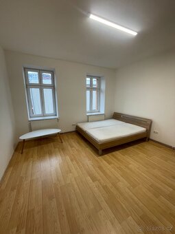 Pronájem bytu 1+kk 28 m² - 3