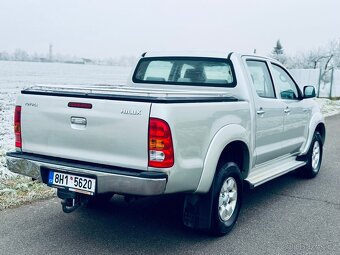 Toyota Hilux 2.5 D-4D - 3