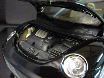 Volkswagen New Beetle 2,0 VW GATE 1/18 - 3