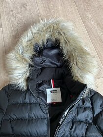 Dámská zimní péřová bunda Tommy Jeans, vel. S/M - 3