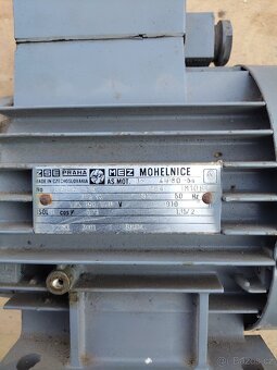 Elektromotor 370 w 910 ot - 3