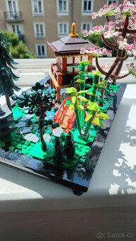 Lego Icons - tichá zahrada 10315 - spěchá - 3