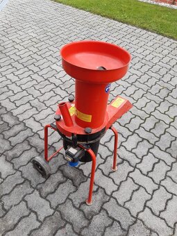 Drtič zahradního odpadu - 3