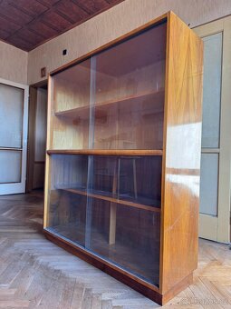 Ložnicový nábytek, postele, knihovna, noční stolky - 3