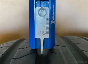 zánovní letní pneu 245/45-19 Pirelli - 3
