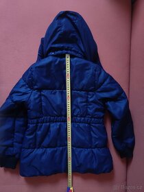 Zimni H&M tmave modra bunda 6-7let - 3