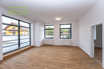 Prodej bytu 3+kk, 89,6m2 s terasou 71,3m2, parkovací stání v - 3