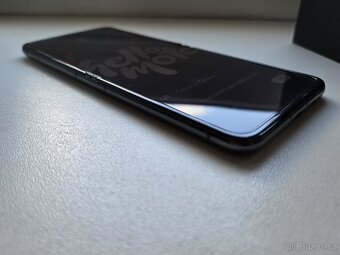 Motorola Razr 40 Ultra - 3