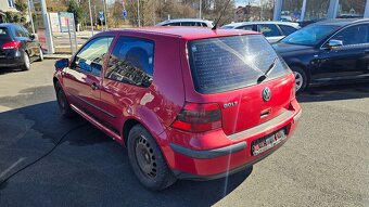 Volkswagen Golf 1,6i - 3