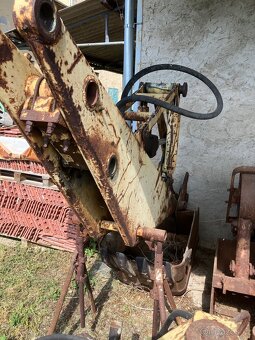 Podkop komplet na nakladač Fortschritt T-174 - 3
