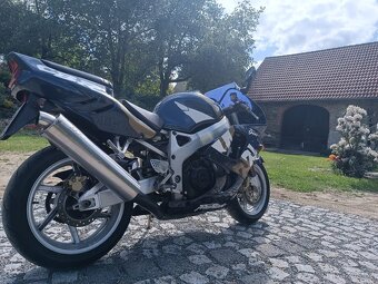 Honda CBR 900 RR - 3