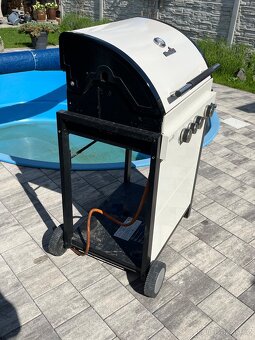 Zahradní plynový gril Charbroil - 3