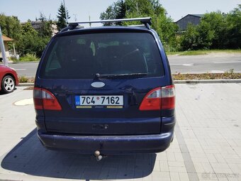 Ford Galaxy 7 míst - 3