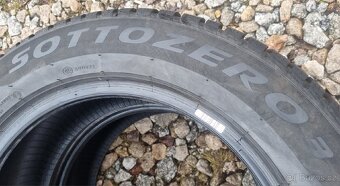 2ks pěkných zimních pneu Pirelli Sottozero 235/55/18 - 3