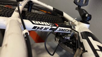 Scott Scale JR 24 - 3