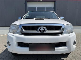 Toyota Hilux 2,5 D-4D Double Cab Terra (2010) - 3