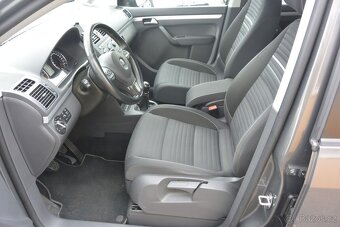 PRODÁM Volkswagen Touran 2.0TDi Comfortline 103kW NAVI - 3
