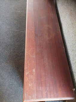 Starší vyřezávaná komoda - 3