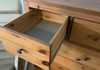 Dřevěná komoda IKEA HEMNES - 3