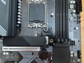GIGABYTE Z790 UD DDR5 Socket 1700, Funkční,záruka - 3