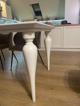 Jídelní bílý stůl - 3