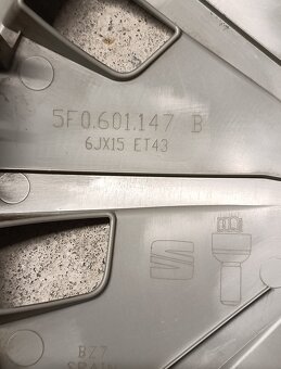 Kryty kol SEAT - 3