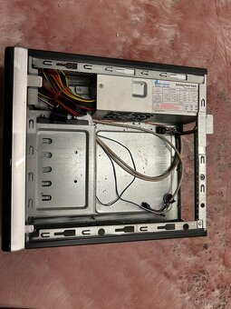 prodám skříň mini ITX - 3