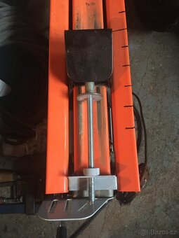 Doraz ke štípačce dřeva - 3
