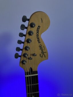 Fender Squier Standard Stratocaster OBEY - 3