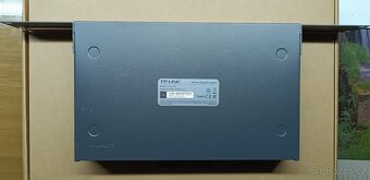 TP-LINK TL-SG1016D - 3