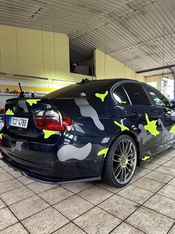 BMW e90. 320d - 3
