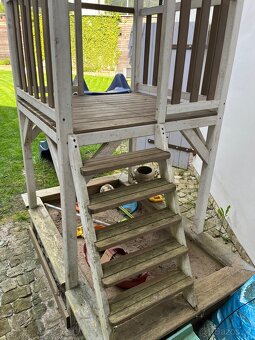Dětský domeček se skluzavkou, houpačkou, pískovištěm - 3